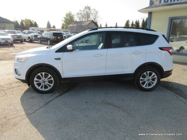 2018 Ford Escape FOUR-WHEEL DRIVE SEL-VERSION 5 PASSENGER 1.5L - in Cars & Trucks in Markham / York Region - Image 4