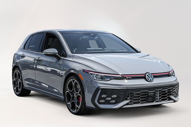 2025 Volkswagen Golf GTI Autobahn | Ensemble Cuir | Toit pano Lo in Cars & Trucks in Longueuil / South Shore - Image 4