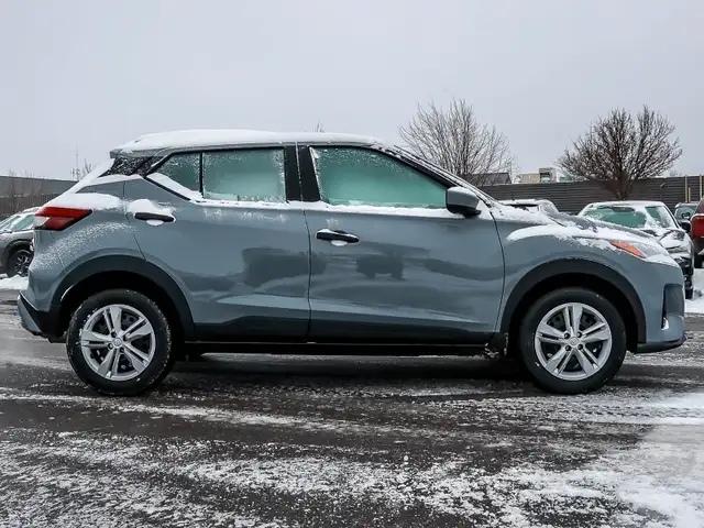 2025 Nissan Kicks Play S WATERLOO SUMMER BLOWOUT! dans Autos et camions dans Kitchener / Waterloo - Image 4