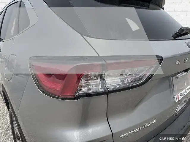 2022 Ford Escape Titanium Hybrid | Heated Seats | Remote Start in Cars & Trucks in Windsor Region - Image 16