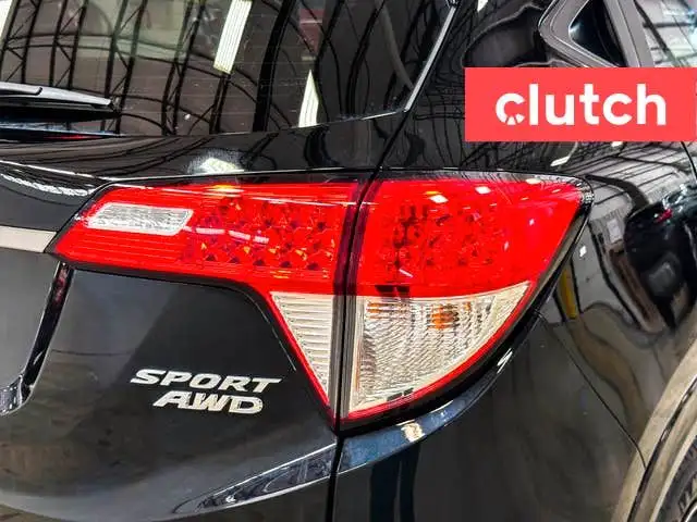 2019 Honda HR-V Sport AWD w/ Apple CarPlay, Heated Front Seats,  dans Autos et camions dans Ottawa - Image 12