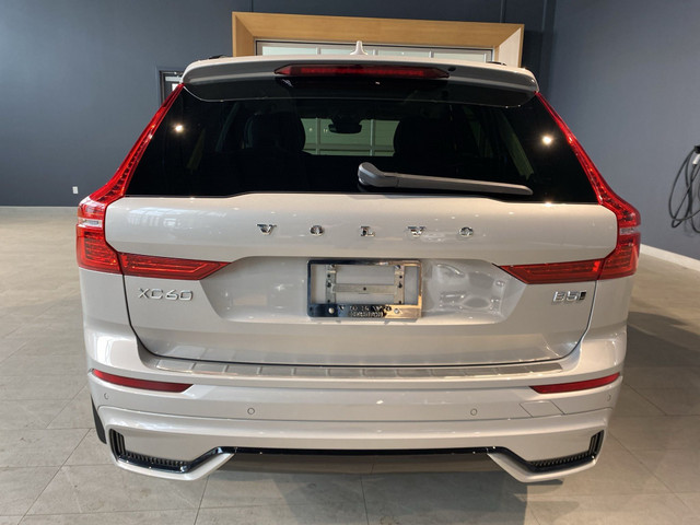 2024 Volvo XC60 B5 AWD Plus Dark Theme in Cars & Trucks in Edmonton - Image 4