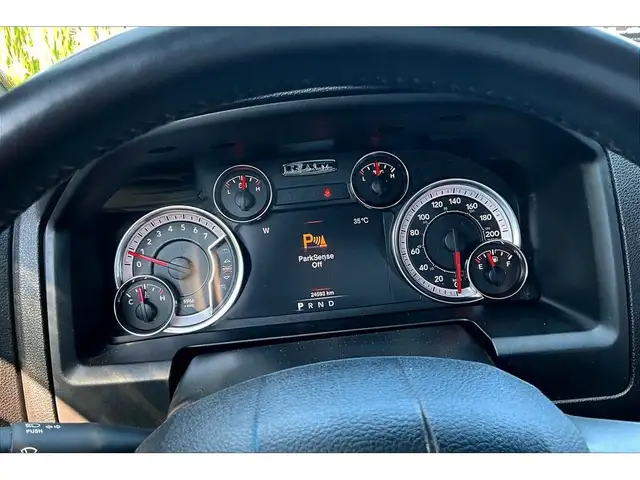 2022 Ram 1500 Classic Warlock Crew V8 | All Terrain Pkg | Alpine in Cars & Trucks in Mississauga / Peel Region - Image 21