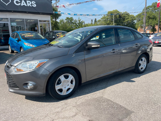 2012 Ford Focus SE SEDAN PWR GROUP AIR CO 2 SET WHEELS....LOW KM in Cars & Trucks in City of Toronto