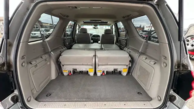 2004 Toyota Sequoia Limited*4X4*LEATHER*GREAT SHAPE*RELIABLE*AS  in Cars & Trucks in London - Image 18