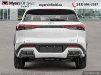 Leather Seats! Crossover capability doesn't come at the cost of luxury or comfort in this stylish In... (image 4)