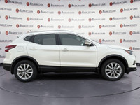 Thanks for viewing our House Of Cars 52nd Street inventory! The 2023 Nissan Qashqai SV is a well-rou... (image 7)
