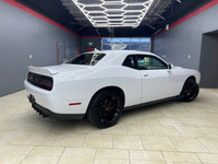 NAPPA LEATHER-FACED VENTED SPORT SEATS, TECHNOLOGY GROUP, POWER SUNROOF, UCONNECT 4C NAV, REMOTE STA... (image 9)