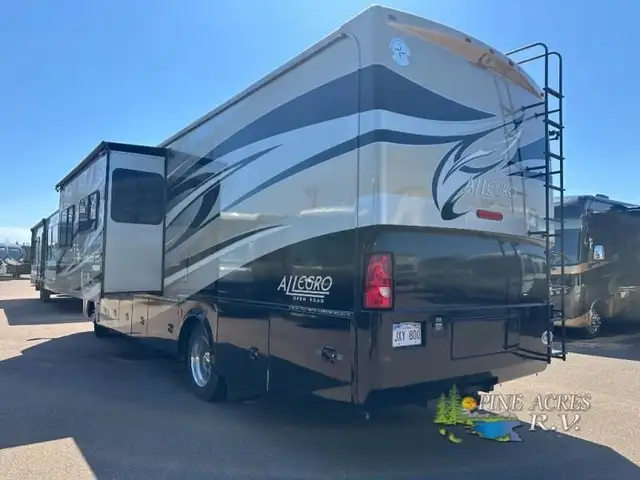 2011 Tiffin Motorhomes Open Road Allegro 32CA 53K Milles Best Pr in RVs & Motorhomes in Moncton - Image 58
