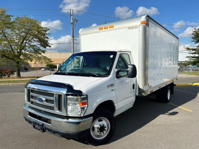 2012 FORD ECONOLINE E450 CUTAWAY-CUBE VAN E450 in Cars & Trucks in City of Toronto - Image 3