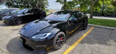 TESLA EN CONDITION SHOWROOM: PLUSIEURS MILLIERS DE $ EN UPGRADE... P2022 Tesla S Plaid AWD Autopilot...