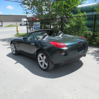2006 Pontiac Solstice Roadster w/Convertible Soft Top 5 speed manual and very Low mileage for its ye... (image 4)