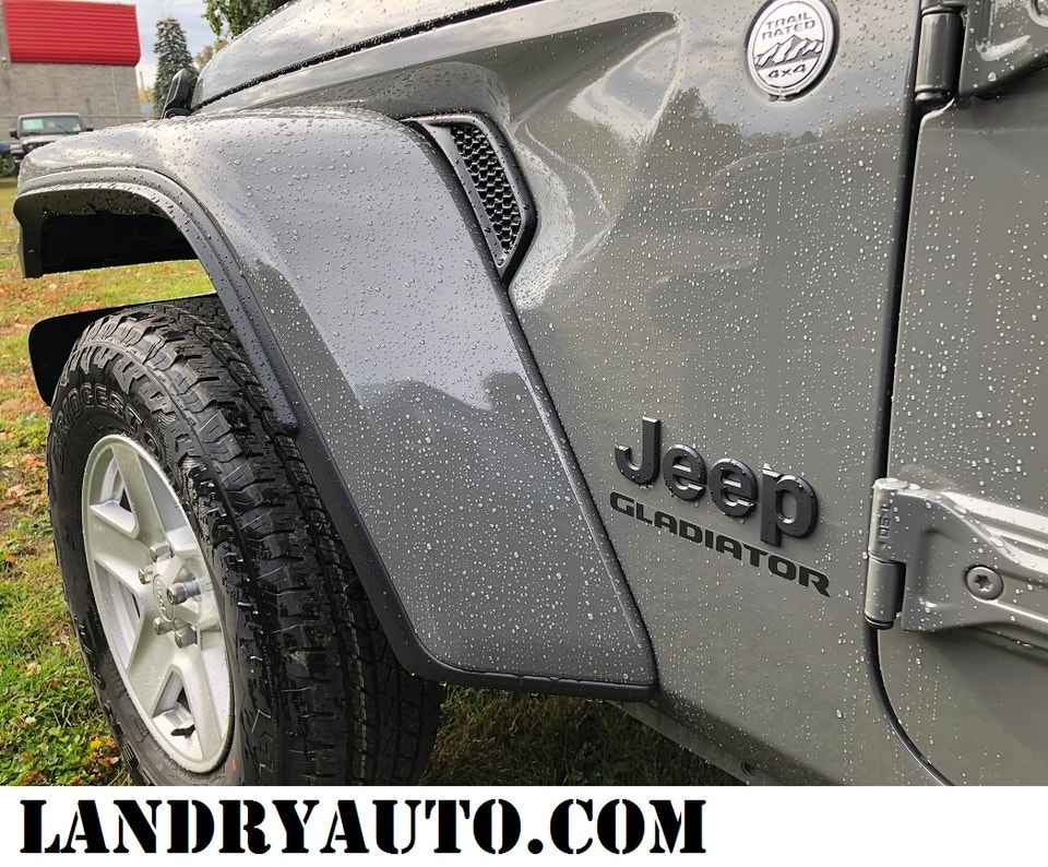 2022 Jeep Gladiator SPORT S