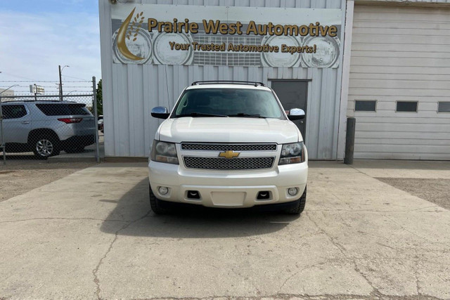 2012 Chevrolet Avalanche LTZ  5.3L V8 in Cars & Trucks in Saskatoon - Image 3