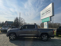 2022 Toyota Tundra 4x4 Crewmax Capstone Hybrid with 61,000kms. Loaded with Leather, Panoramic Sunroo... (image 7)