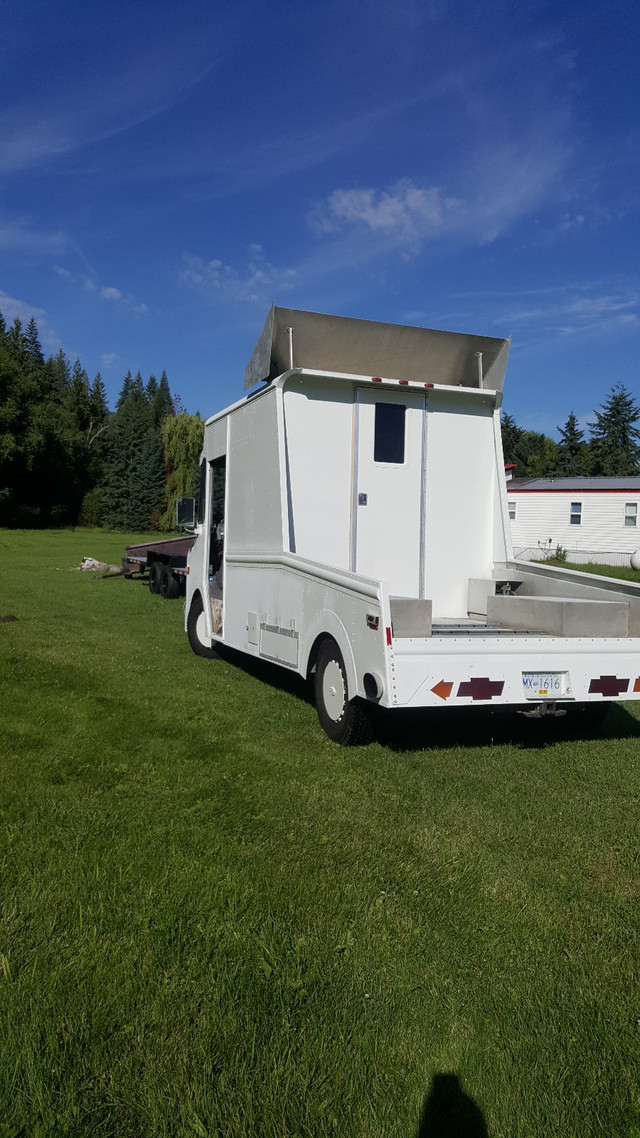 1976 Chevrolet Grumman Modified in Cars & Trucks in Edmonton - Image 3