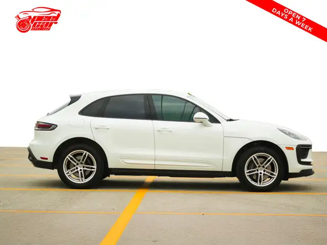 2022 Porsche Macan Base, Sunroof, Navigation, Red Interior, Navi in Cars & Trucks in Oakville / Halton Region - Image 8