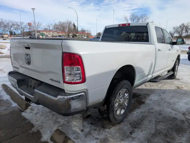 2022 RAM 2500 Big Horn 4x4 Crew Cab 8' Box for sale in Cars & Trucks in Medicine Hat - Image 4