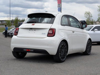 This FIAT 500e has a strong Electric engine powering this Automatic transmission. This FIAT 500e is... (image 6)