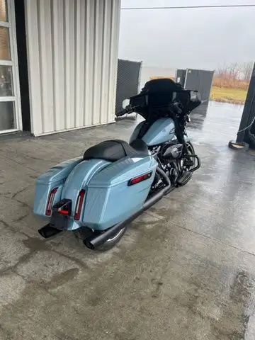 2024 Harley-Davidson FLHX - Street Glide in Sport Touring in Winnipeg - Image 4
