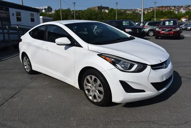 2015 Hyundai Elantra BASE in Cars & Trucks in City of Halifax - Image 6