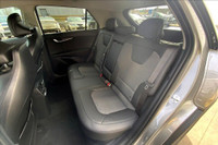 Sunroof, Wireless Phone Charger, Uvo, Push Button Start, Blind Spot Detection, Satellite Radio, Clot... (image 9)