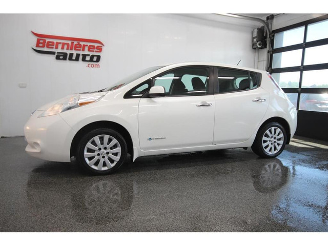 2015 Nissan LEAF SV in Cars & Trucks in Lévis