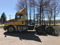 2019 FREIGHTLINER T12664ST;Heavy Duty Trucks - CONVENTIONAL W/O SLEEPER Penske Location 525 MACNAUGH... (image 3)