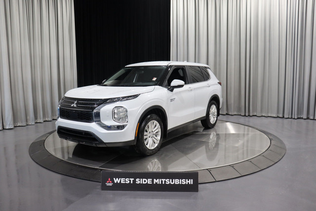 2025 Mitsubishi Outlander PHEV ES in Cars & Trucks in Edmonton - Image 3