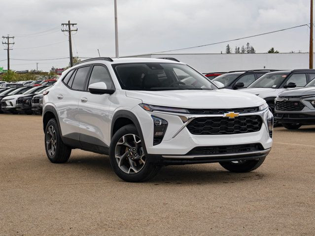2025 Chevrolet Trax LT in Cars & Trucks in Edmonton - Image 2