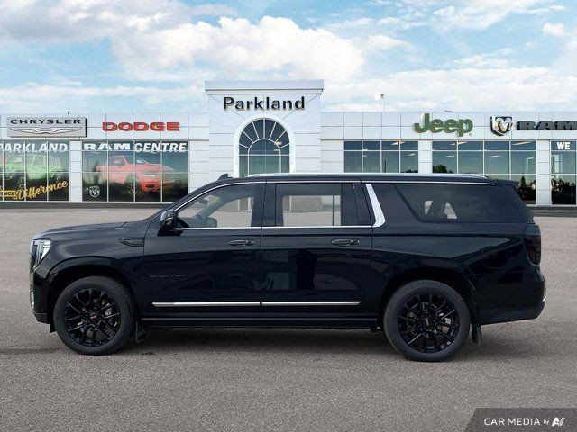 2023 GMC Yukon XL Denali 4x4 DIESEL Sunroof Nav Power Boards in Cars & Trucks in St. Albert - Image 2