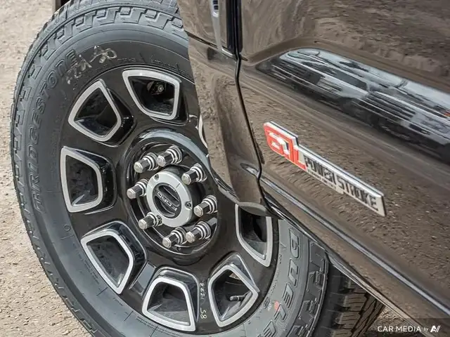 2025 Ford F-350 Super Duty PLATINUM in Cars & Trucks in Edmonton - Image 8