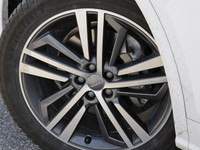 KBB.com Best Buy Awards. This Audi Q5 boasts a Intercooled Turbo Premium Unleaded I-4 2.0 L/121 engi... (image 9)