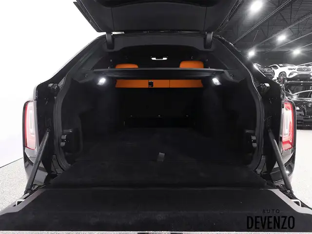 2022 Rolls-Royce Cullinan Black Badge / Mandarin Interior / Shoo in Cars & Trucks in Laval / North Shore - Image 28