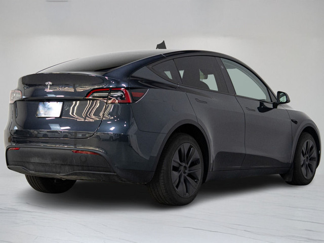 2024 Tesla Model Y LONG RANGE | AWD | LOW KMS in Cars & Trucks in Mississauga / Peel Region - Image 3