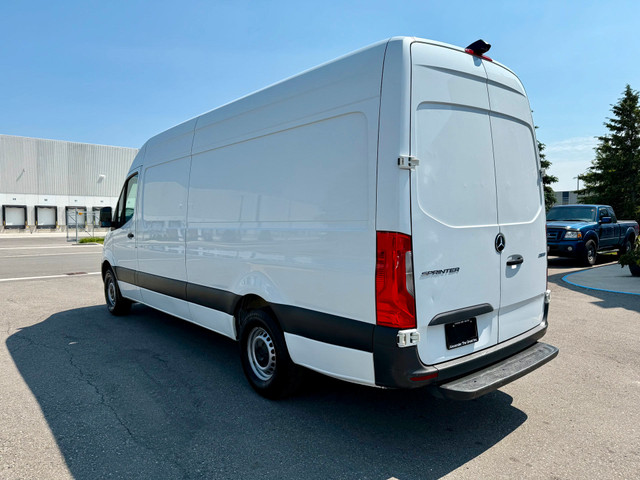 2019 Mercedes-Benz Sprinter Cargo Van 170WB - ONLY 128K! in Cars & Trucks in Oakville / Halton Region - Image 3