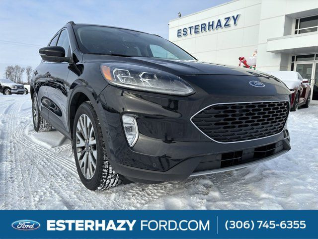 2020 Ford Escape Titanium | ACTIVE PARK ASSIST |  in Cars & Trucks in Regina