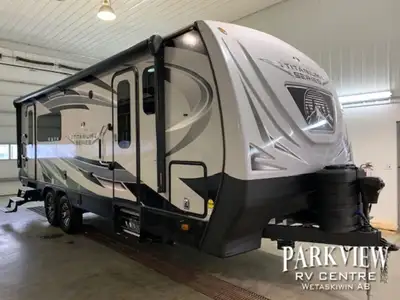 Quality built four season off road trailer with the Luxury of the Titanium pkg.! Options: -Titanium...