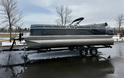 Our new line of Tahoe pontoon boats is here and sure to impress buyers. This 23 foot quad lounge is...