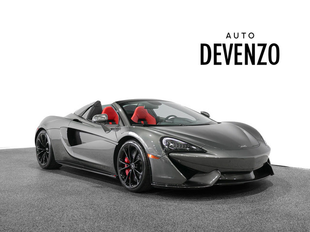 2019 McLaren 570S Spider / Front Axle Lift / Carbon Ceramic Brak in Cars & Trucks in Laval / North Shore - Image 2