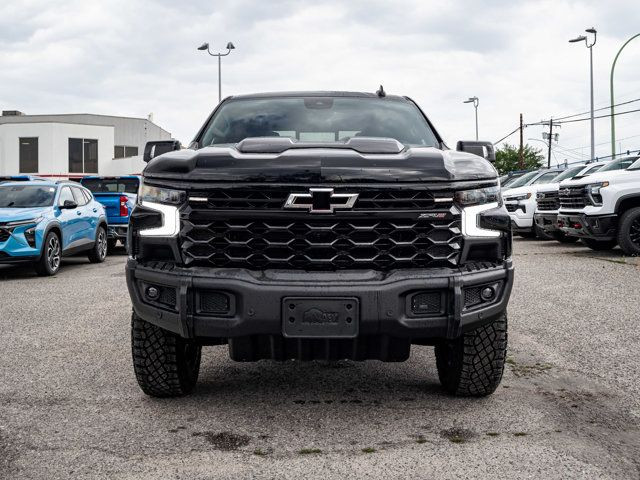 2025 Chevrolet Silverado 1500 ZR2 in Cars & Trucks in Kelowna - Image 3