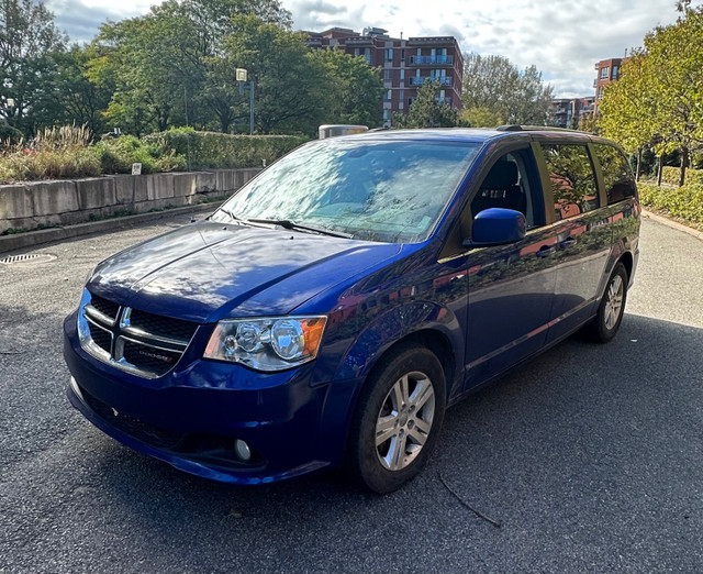 2018 Dodge Grand Caravan Crew in Cars & Trucks in City of Montréal