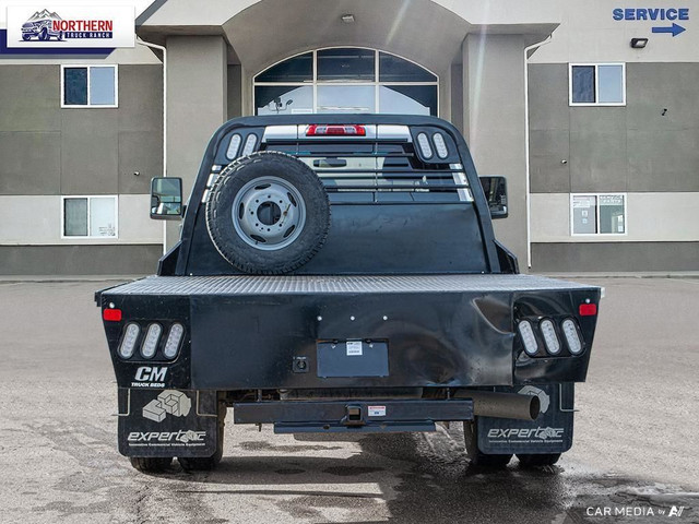 2022 GMC Sierra 3500HD Chassis SLE REGULAR CAB 4X4 DURAMAX DI... in Cars & Trucks in Edmonton - Image 4