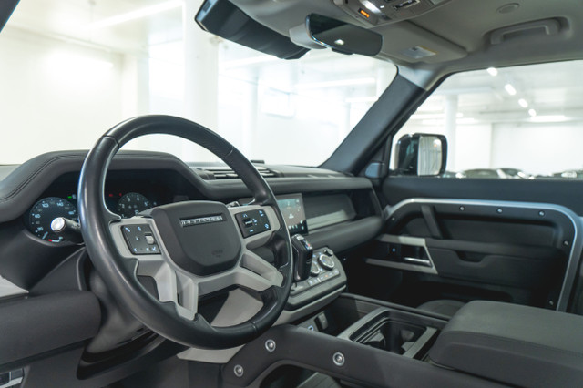2023 Land Rover Defender 110 SE AWD *BLACK PACK, HITCH, COLD CLI in Cars & Trucks in Laval / North Shore - Image 2