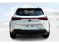Clean Carfax Report | Lexus UC 250H | AWD | 2.0L I-4 | Touchscreen | Power Sunroof | Android Auto &... (image 6)