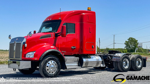 2015 KENWORTH T880 HIGHWAY / SLEEPER TRUCK / TRACTOR in Heavy Trucks in Oshawa / Durham Region - Image 3