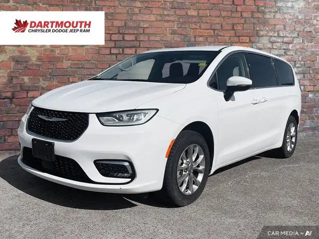 2023 Chrysler Pacifica Touring L in Cars & Trucks in Dartmouth - Image 2