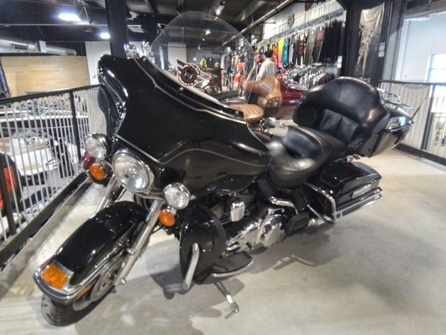 2008 Harley-Davidson Touring ULTRA CLASSIC (FLHTCU) in Street, Cruisers & Choppers in City of Halifax