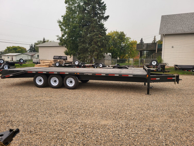 25ft Tri-axle Deck-over with Beavertail in Cargo & Utility Trailers in Fort St. John - Image 2