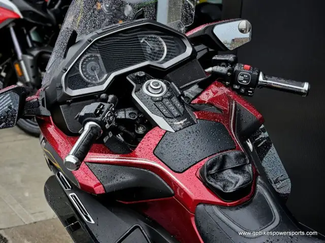 2018 Honda Gold Wing Tour DCT Airbag in Street, Cruisers & Choppers in Oshawa / Durham Region - Image 20